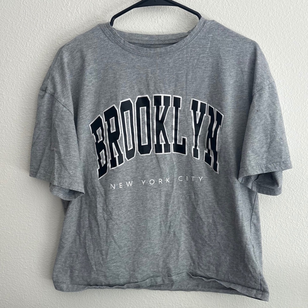 Dazy Brooklyn New York City Graphic T-Shirt Grey Cotton Streetwear Small